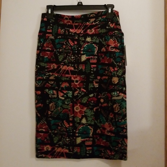 Lularoe Cassie - Picture 2 of 3